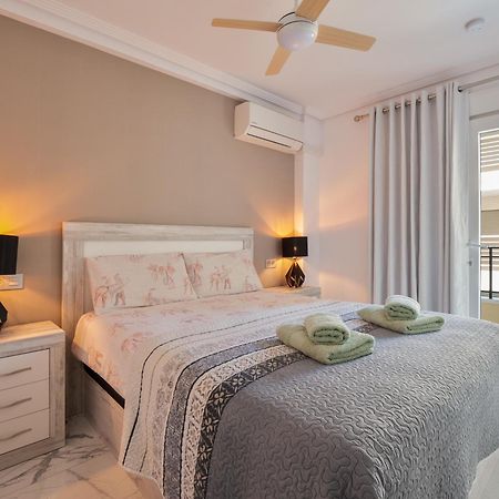 טורבייחה Apolo Beach Front - Sea View Luxury Apartment מראה חיצוני תמונה