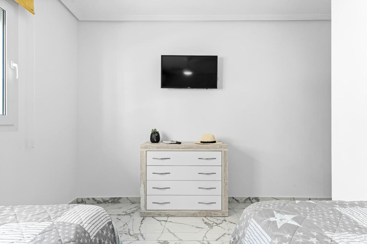 טורבייחה Apolo Beach Front - Sea View Luxury Apartment מראה חיצוני תמונה