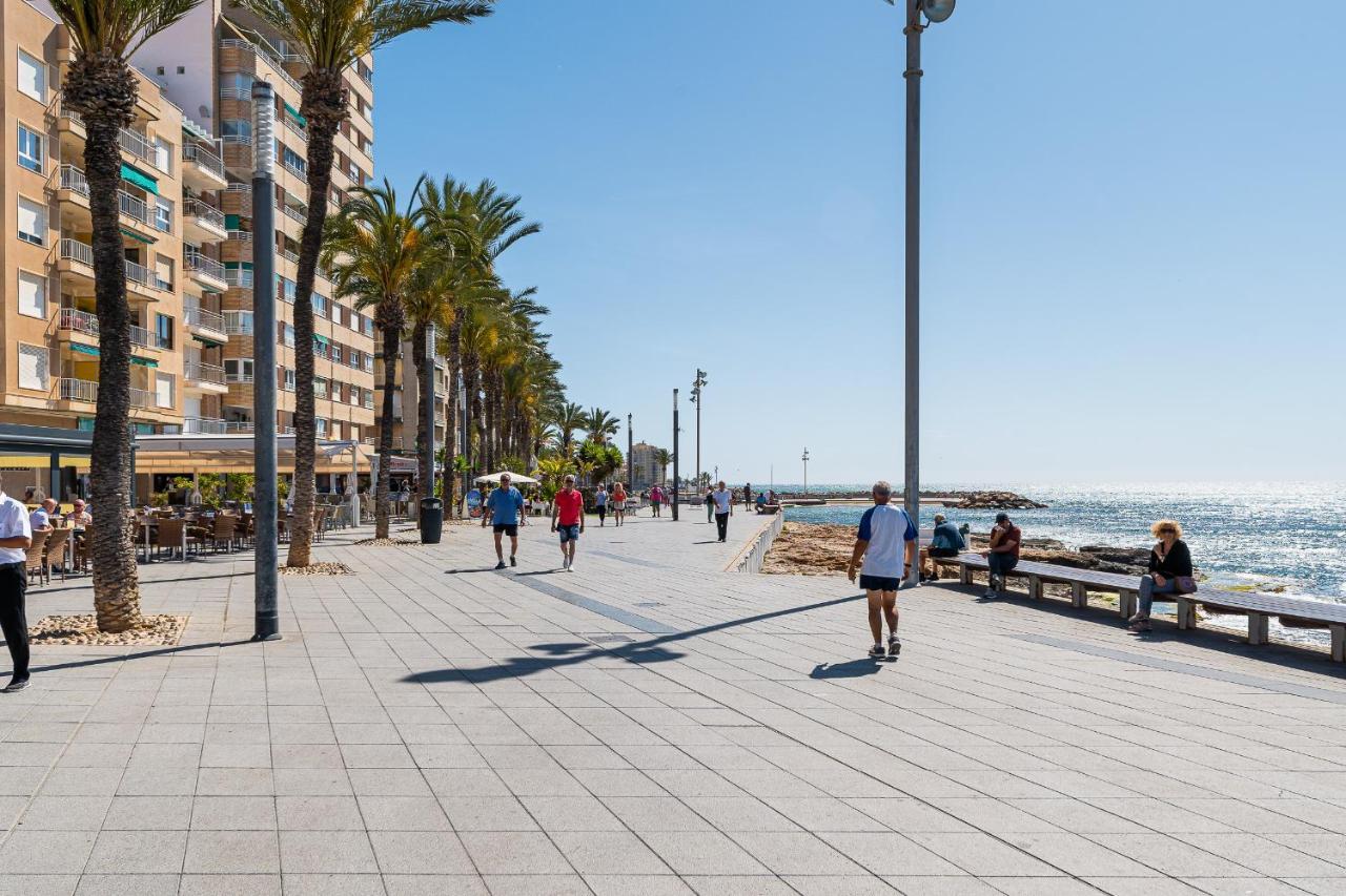 טורבייחה Apolo Beach Front - Sea View Luxury Apartment מראה חיצוני תמונה