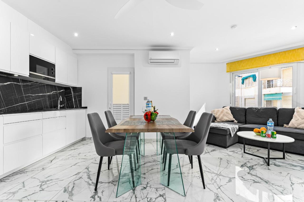 טורבייחה Apolo Beach Front - Sea View Luxury Apartment מראה חיצוני תמונה