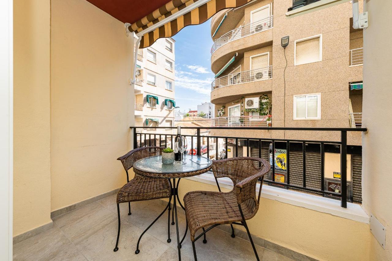 טורבייחה Apolo Beach Front - Sea View Luxury Apartment מראה חיצוני תמונה