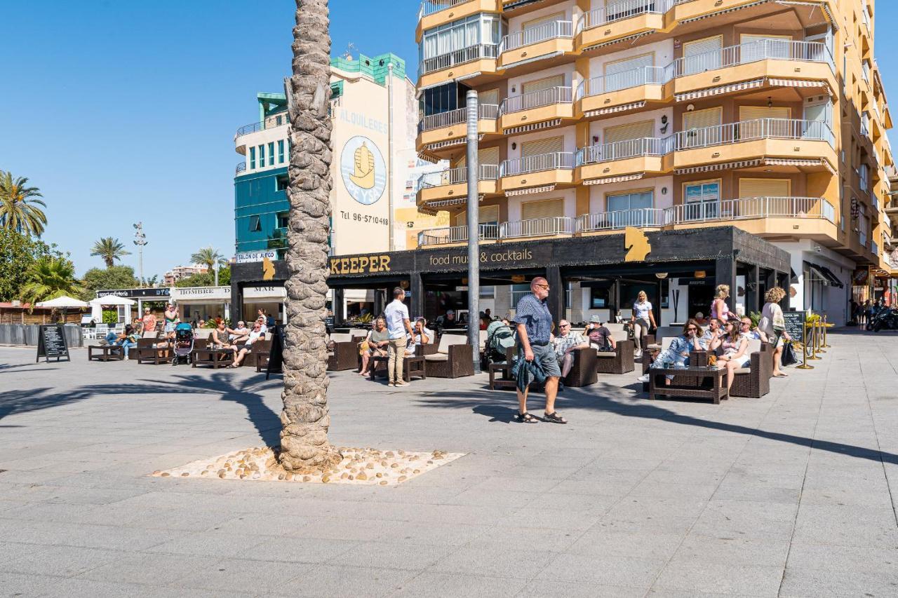 טורבייחה Apolo Beach Front - Sea View Luxury Apartment מראה חיצוני תמונה
