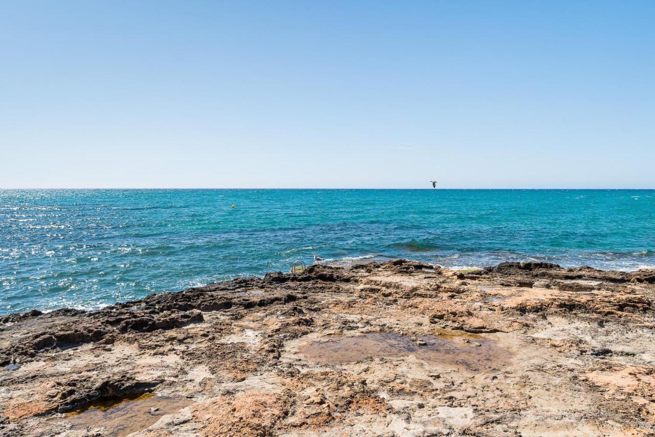 טורבייחה Apolo Beach Front - Sea View Luxury Apartment מראה חיצוני תמונה