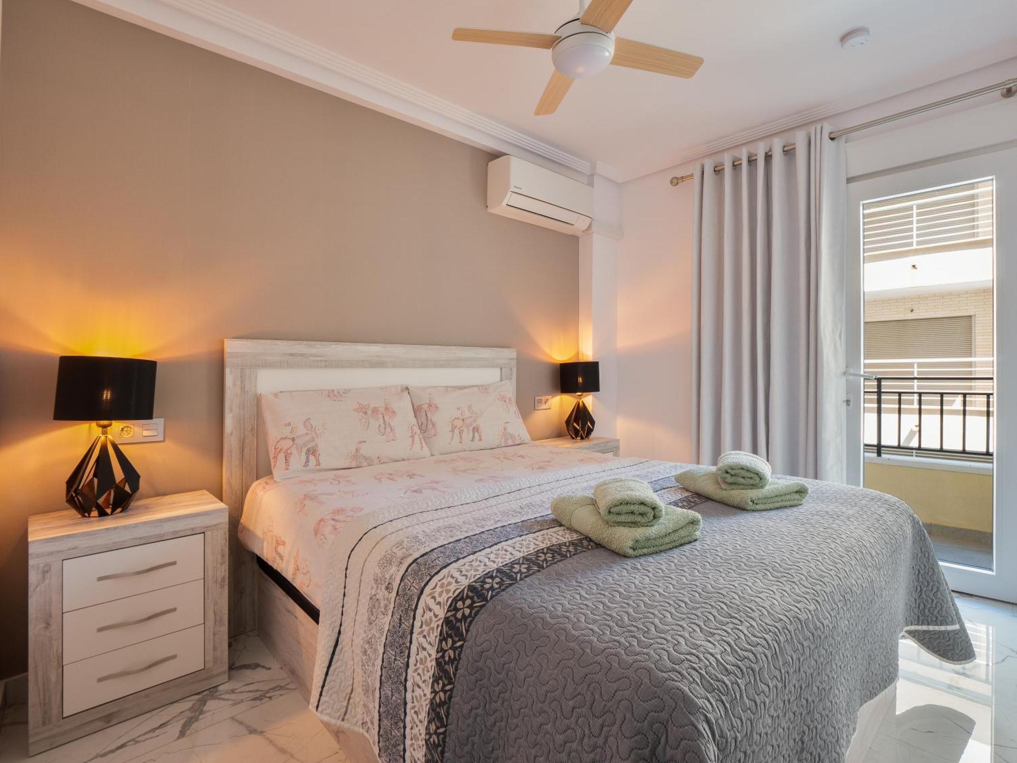 טורבייחה Apolo Beach Front - Sea View Luxury Apartment מראה חיצוני תמונה